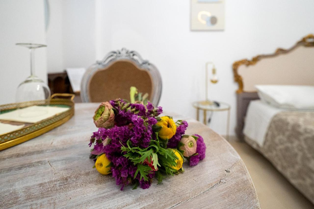 Corte Pietrantica - Charming Rooms & Suites Джовинаццо Экстерьер фото