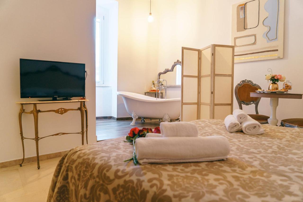 Corte Pietrantica - Charming Rooms & Suites Джовинаццо Экстерьер фото